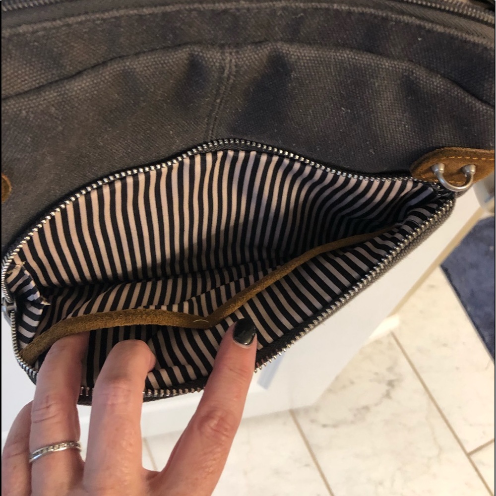 Travelon Crossbody Anti Theft Bag